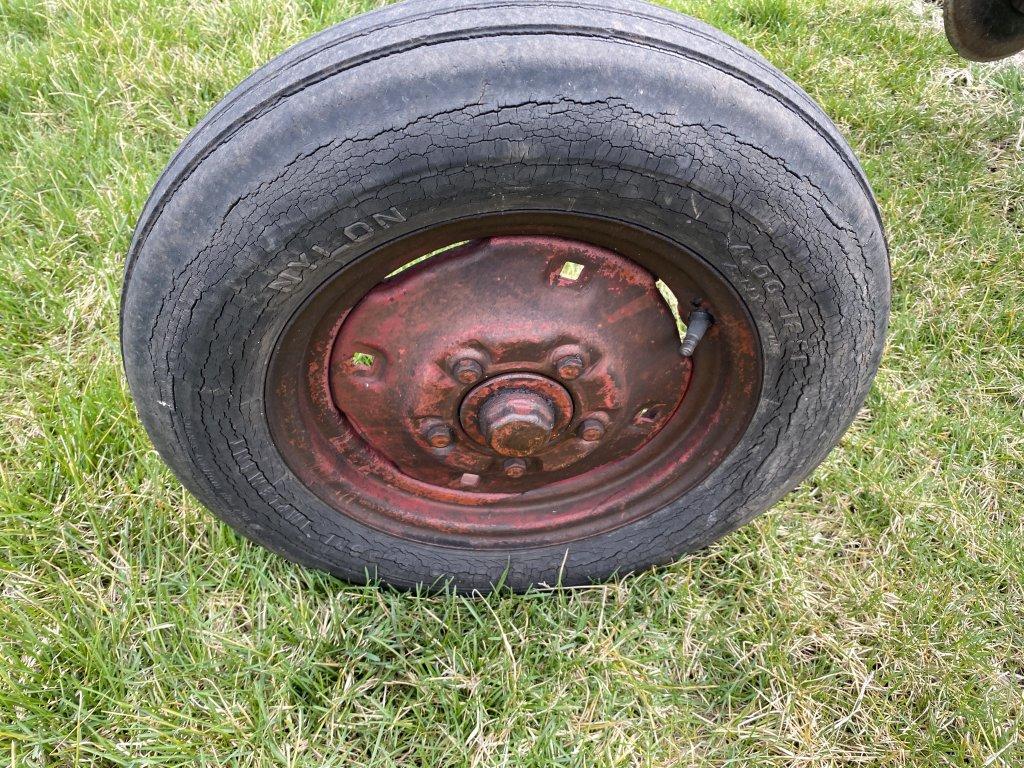 FARMALL MCCORMICK CUB TRACTOR, GAS ENGINE, PTO, WITH CULTIVATOR FRAME, 8-24 REAR TIRES, S/N: 178474