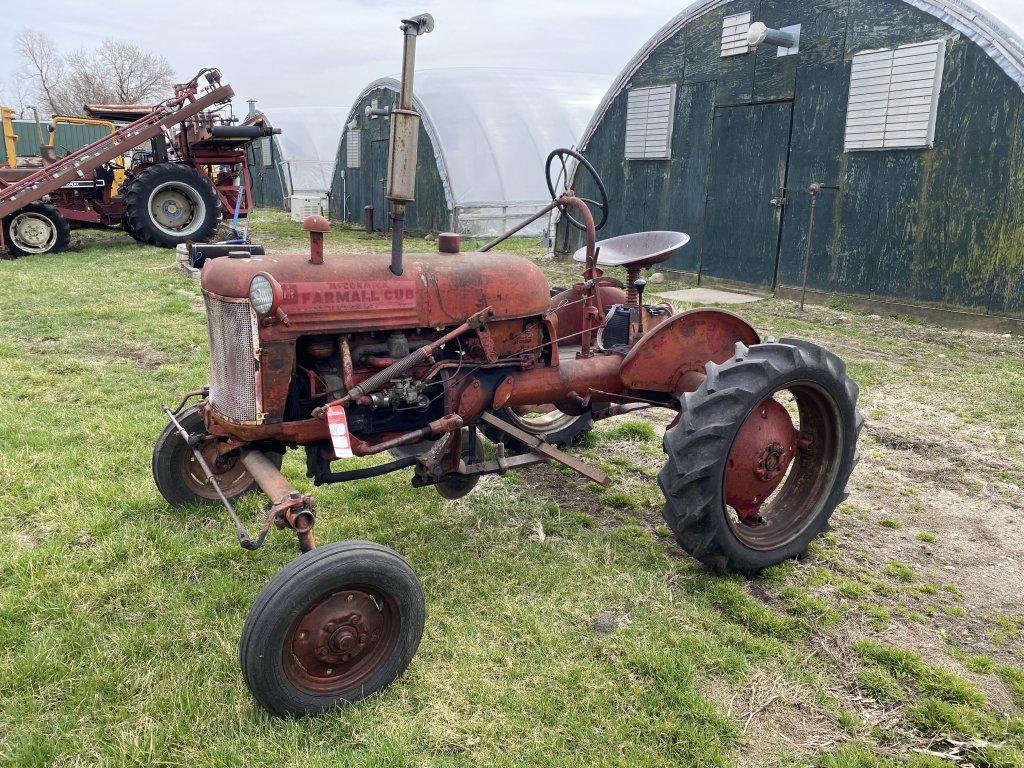 FARMALL MCCORMICK CUB TRACTOR, GAS ENGINE, PTO, WITH CULTIVATOR FRAME, 8-24 REAR TIRES, S/N: 178474