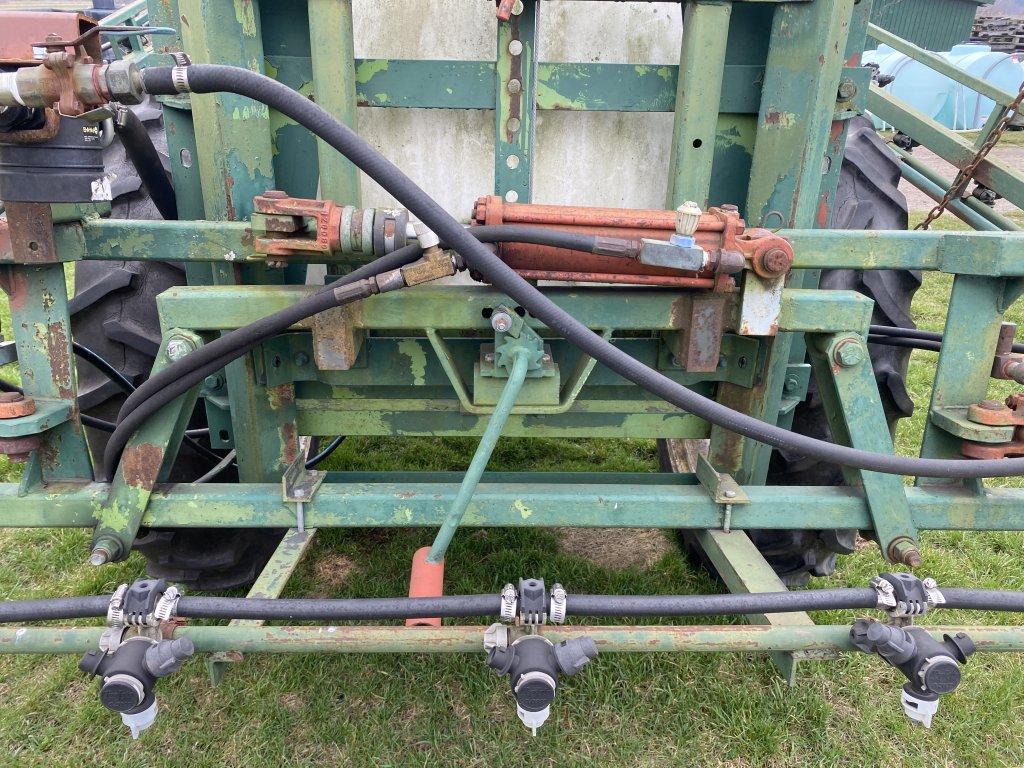 CALSA SPRAYER, 400-GALLON TANK, 40' BOOM, DIAPHRAGM PUMP, 11.2-38 TIRES