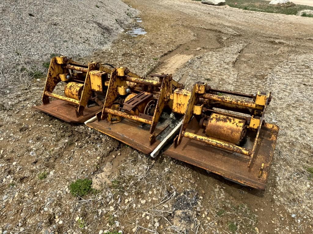 2003 PSI M413XT MOTOR GRADER, 120'' GRADE BLADE, 80'' FRONT BUCKET, HAS SKID STEER MOUNT, OROPS, 4X4