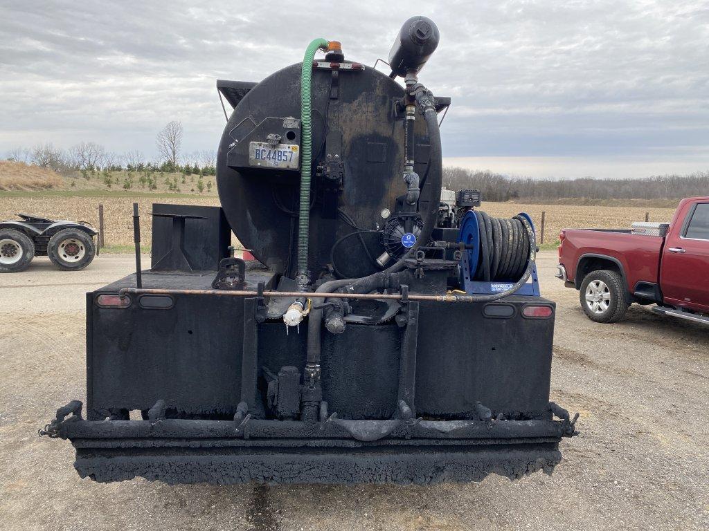 1997 FORD F-SERIES SINGLE AXLE SEAL COAT TRUCK, CUMMINS 5.9L DIESEL, AUTO TRANS