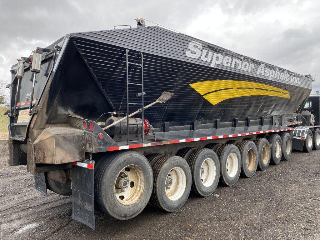 1996 RED RIVER 8-AXLE LIVE BOTTOM TRAILER, GVWR 135,000 LBS, APPROX. 45-TON CAPACITY, TARP, VIN: 1R9