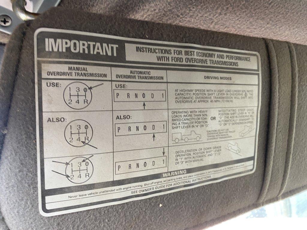 1988 FORD F350 REGULAR CAB DUMP TRUCK, V8, GAS ENGINE, BIG BLOCK, 4-SPEED WITH OVERDRIVE, 8' LONG X 