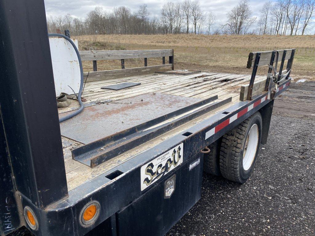 1991 INTERNATIONAL 4600 SINGLE AXLE STAKE TRUCK, DIESEL, 6-SPEED MANUAL TRANS, 14' X 8' WIDE BED, GV