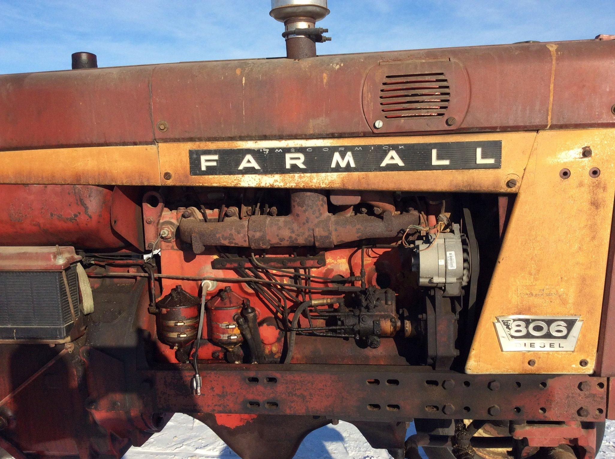 IH Farmall 806 Diesel Tractor