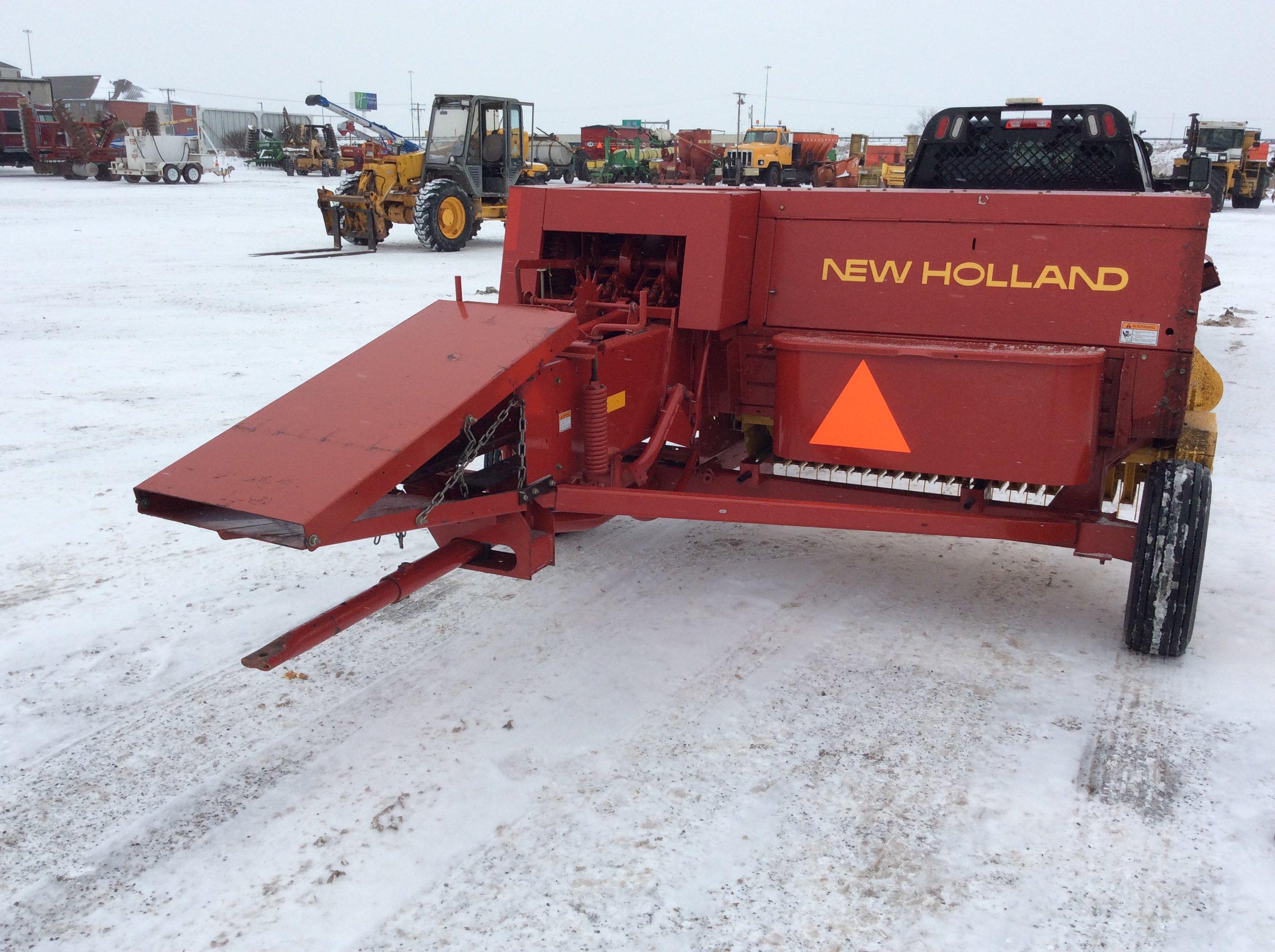 New Holland 565 PTO Square Baler