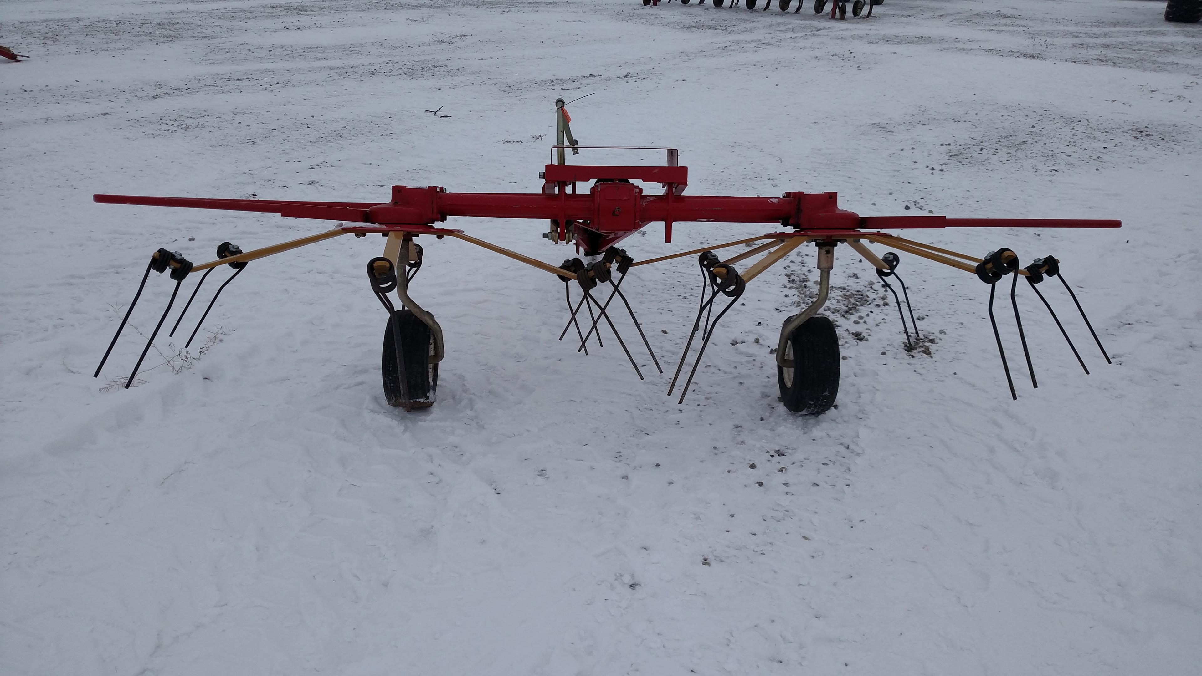 Tonutti GT-310 Hay Tedder