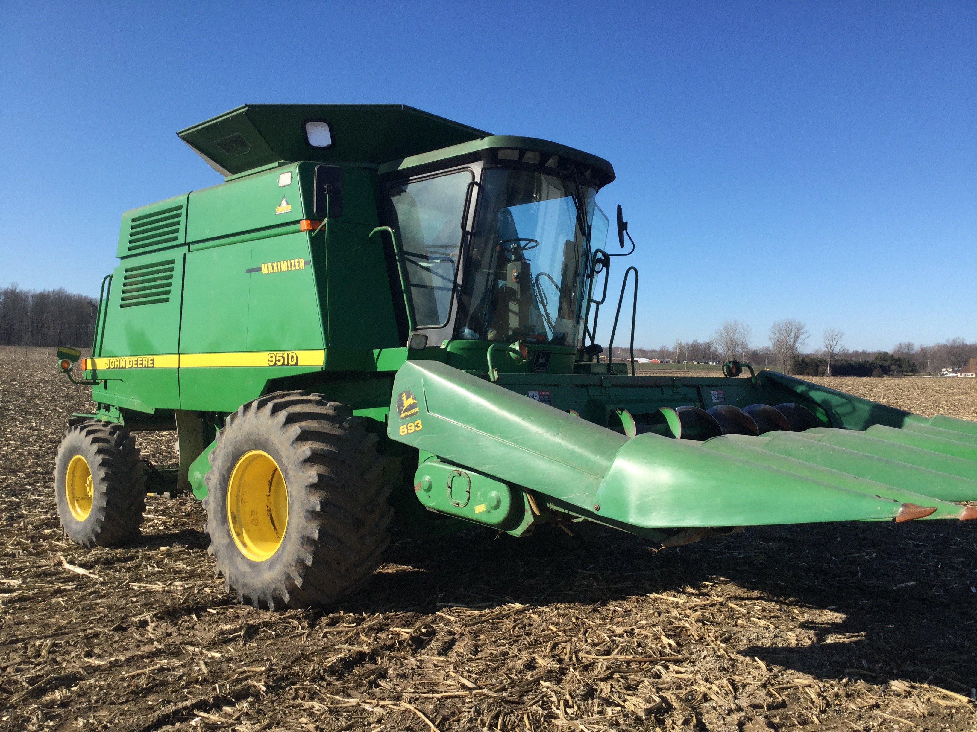 1999 JD 9510 combine