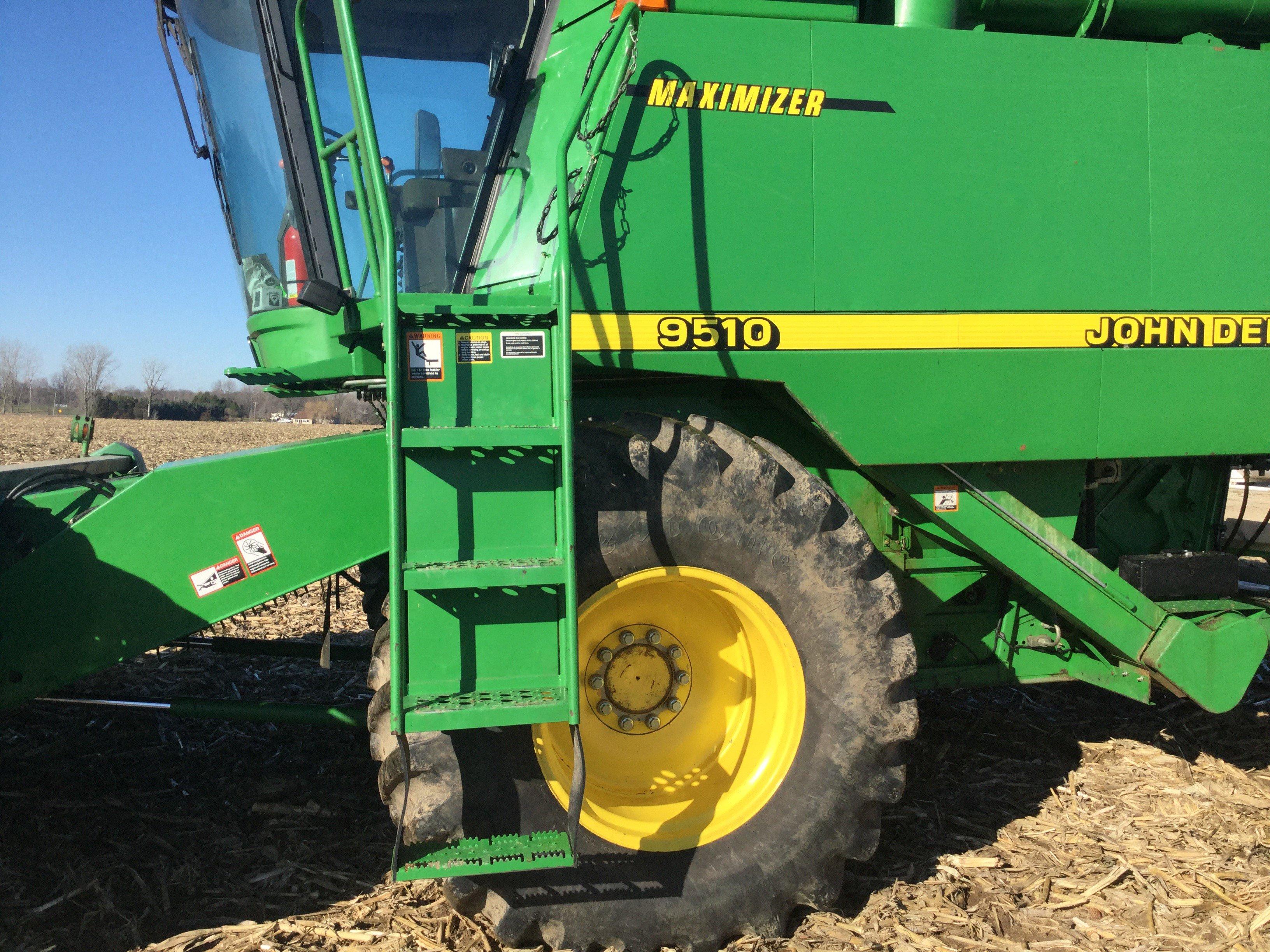 1999 JD 9510 combine