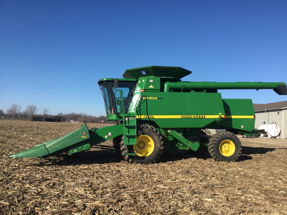 1999 JD 9510 combine