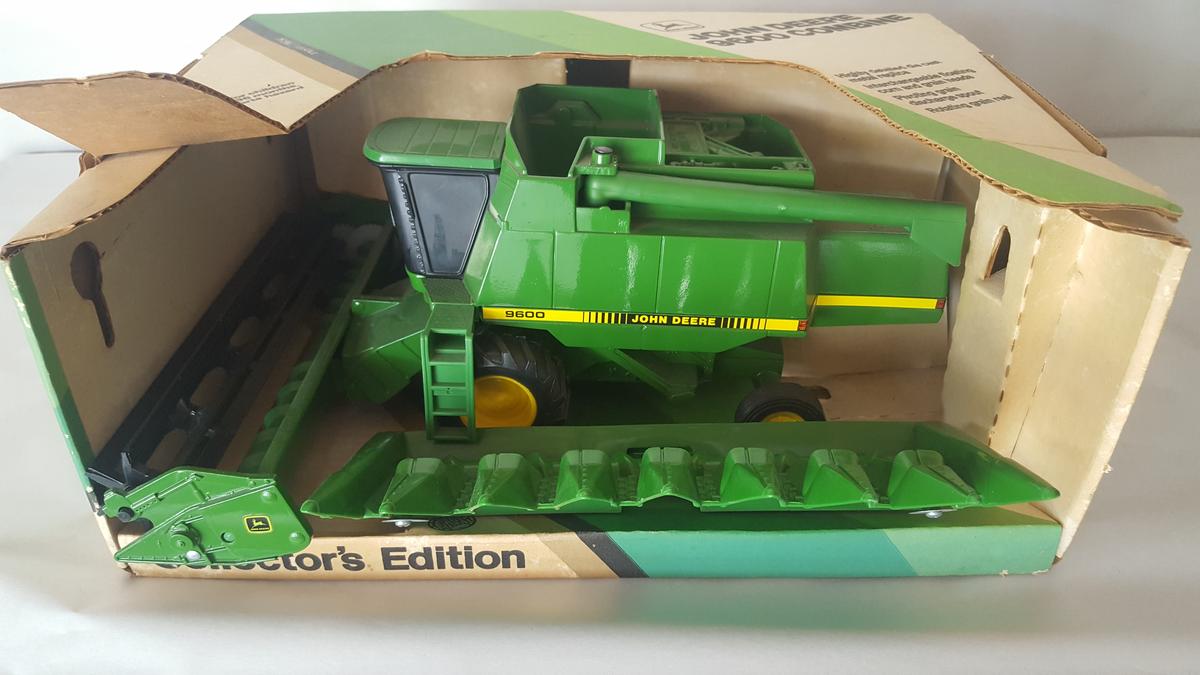 JD 9600 Combine #546