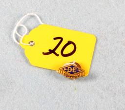 De In80th Yearin Lapel Pin