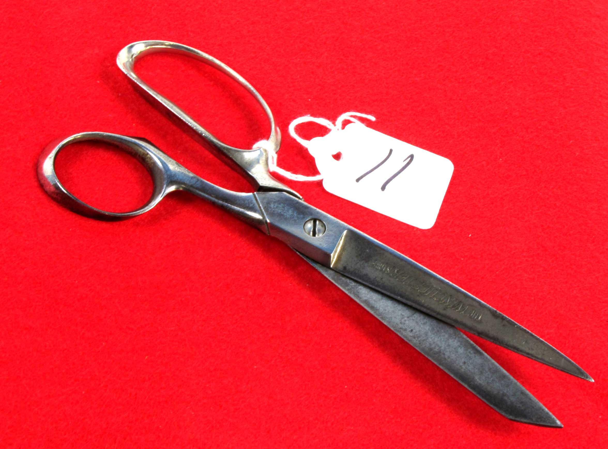 Win. scissors; The Win. Store