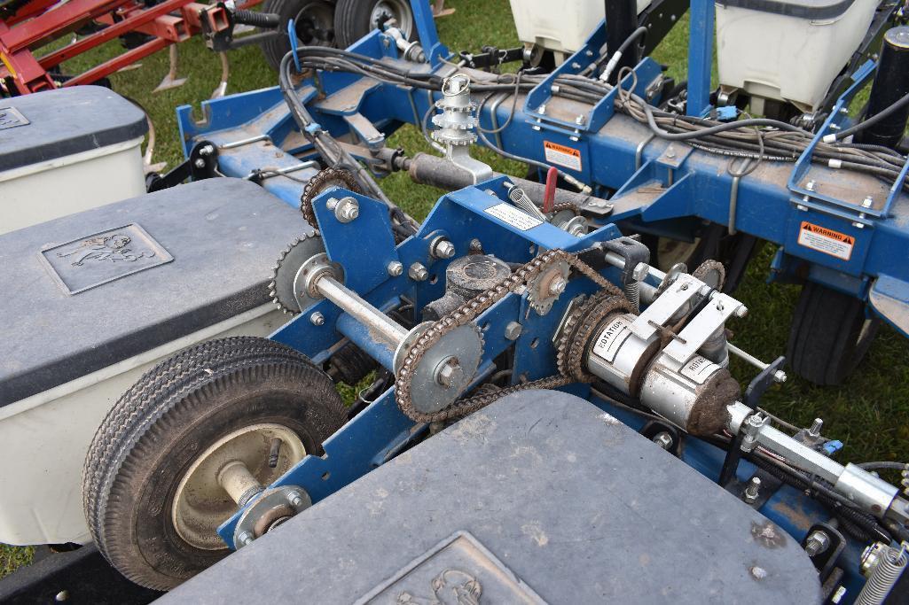 '08 Kinze 3200 12 row 30" Econo-Fold planter