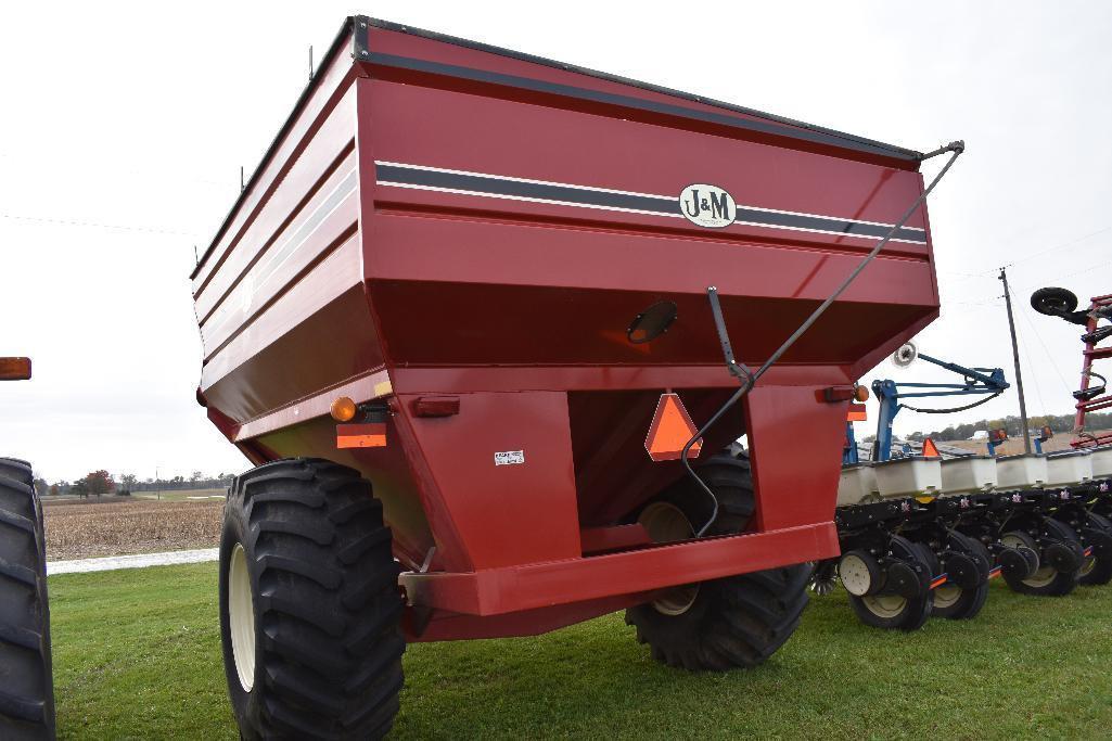 '04 J&M 875-18 grain cart