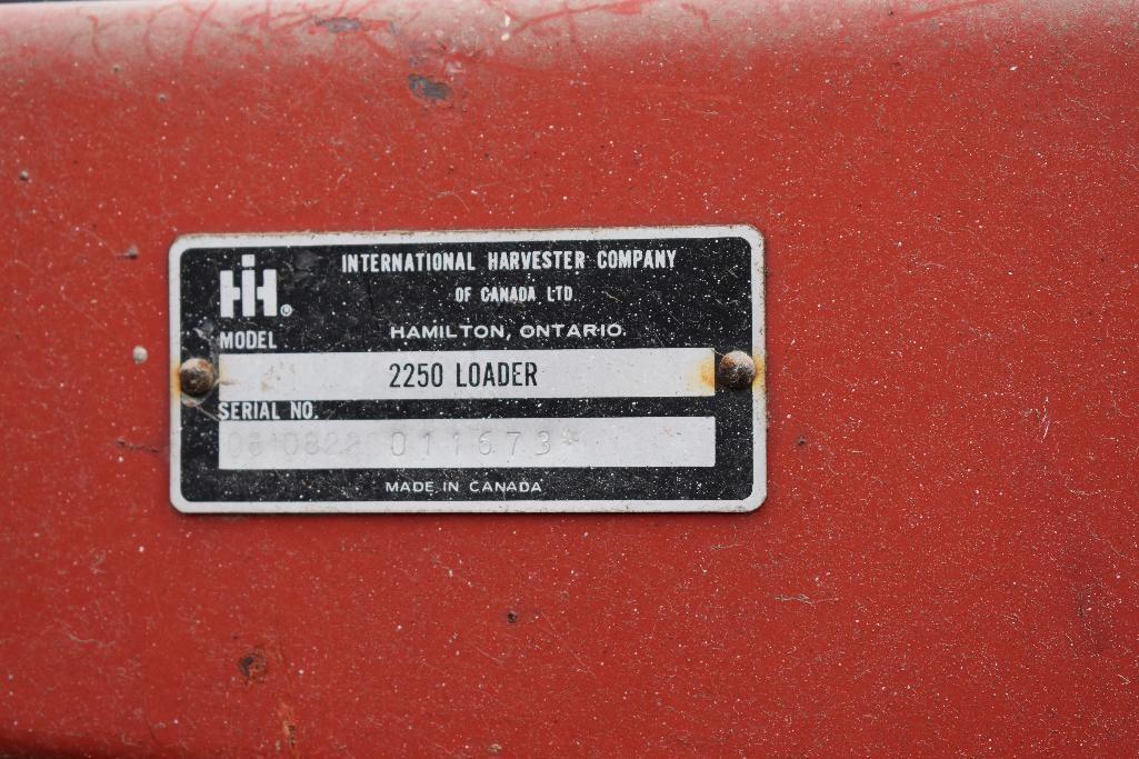 International 2250 loader