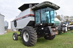 '99 Gleaner R52 2wd combine