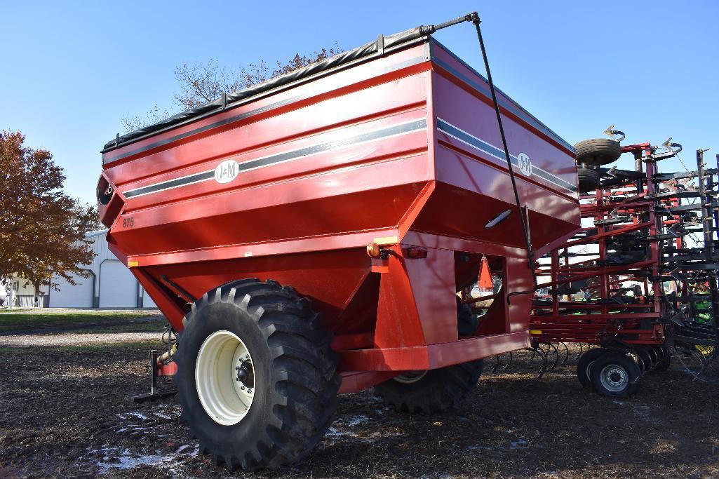 J&M 875-18 grain cart