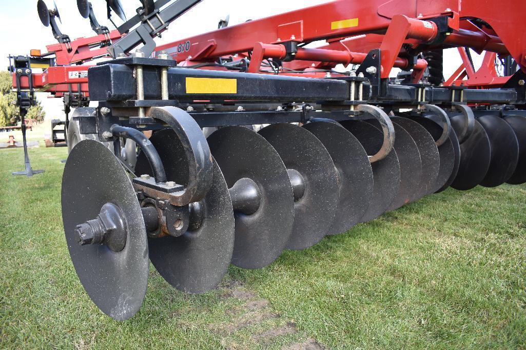 '13 Case-IH 870 Ecolo-Tiger 9-shank disc ripper