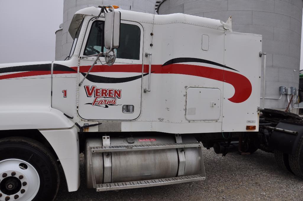 '97 Freightliner FLD120 semi