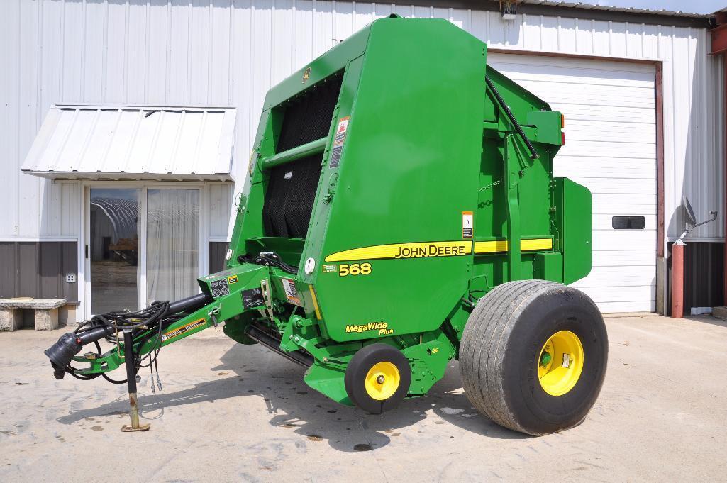 '11 JD 568 round baler