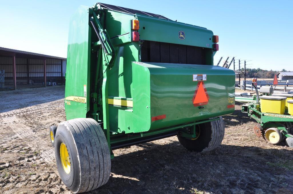 '11 JD 568 round baler