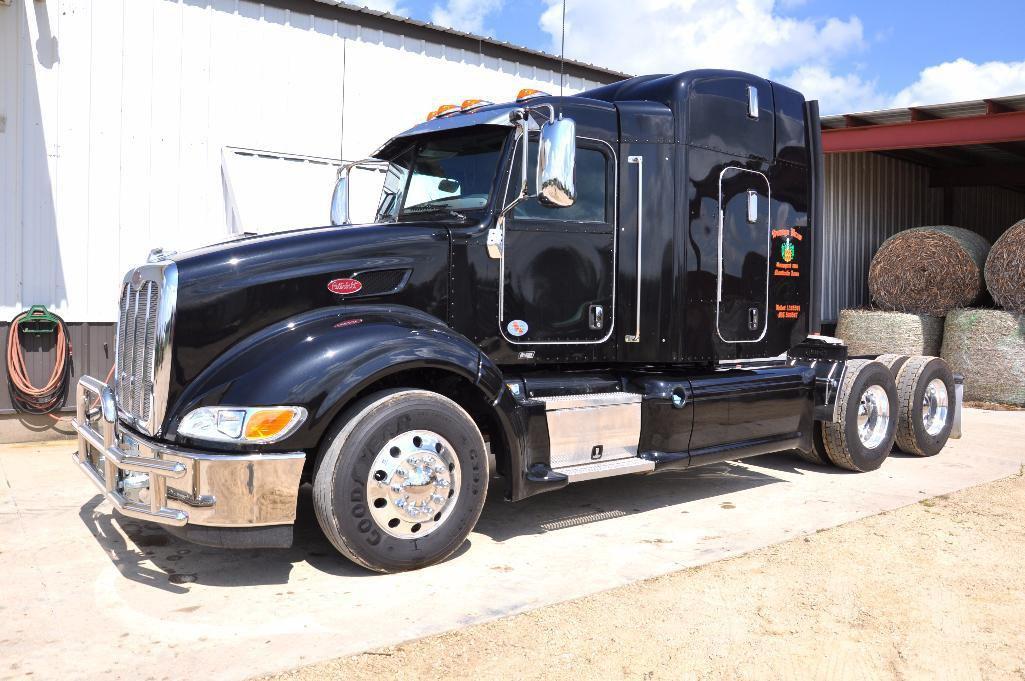 '13 Peterbilt 387 truck