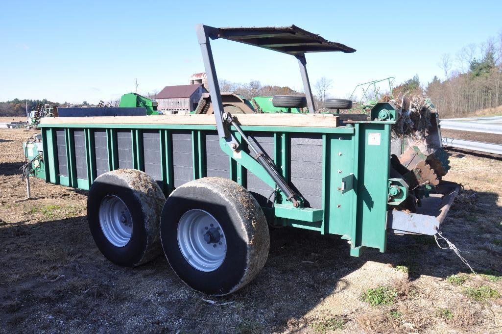 Hagedorn 275 Series II manure spreader