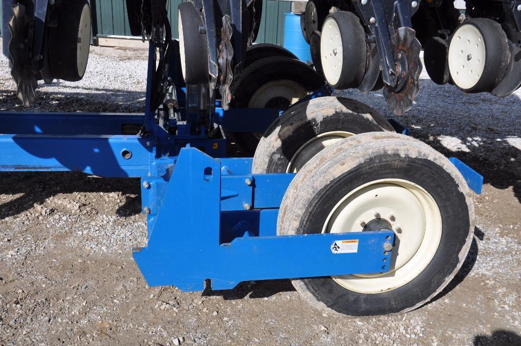 '14 Kinze 3600 ASD 16/31 planter