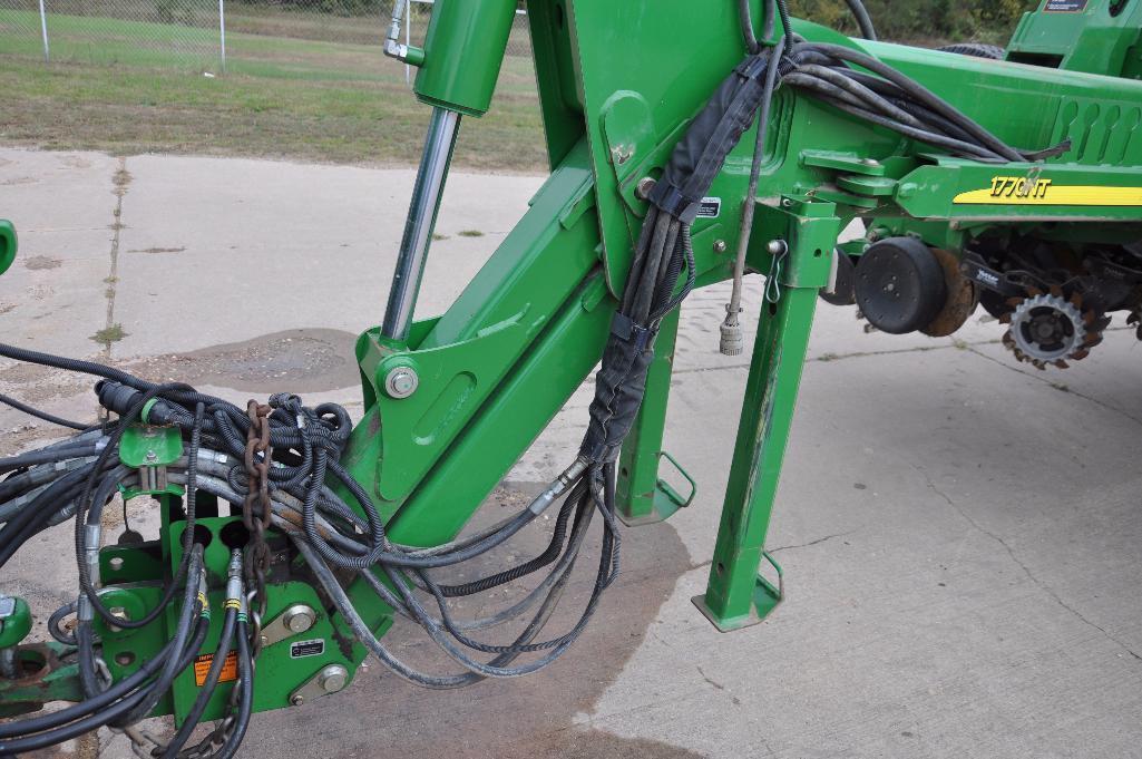 '10 JD 1770NT CCS 24 row 30" planter