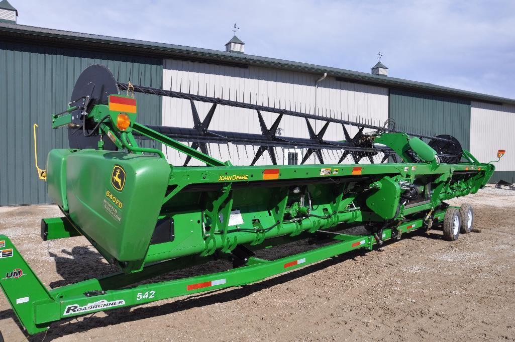 '14 JD 640FD 40' flex draper head