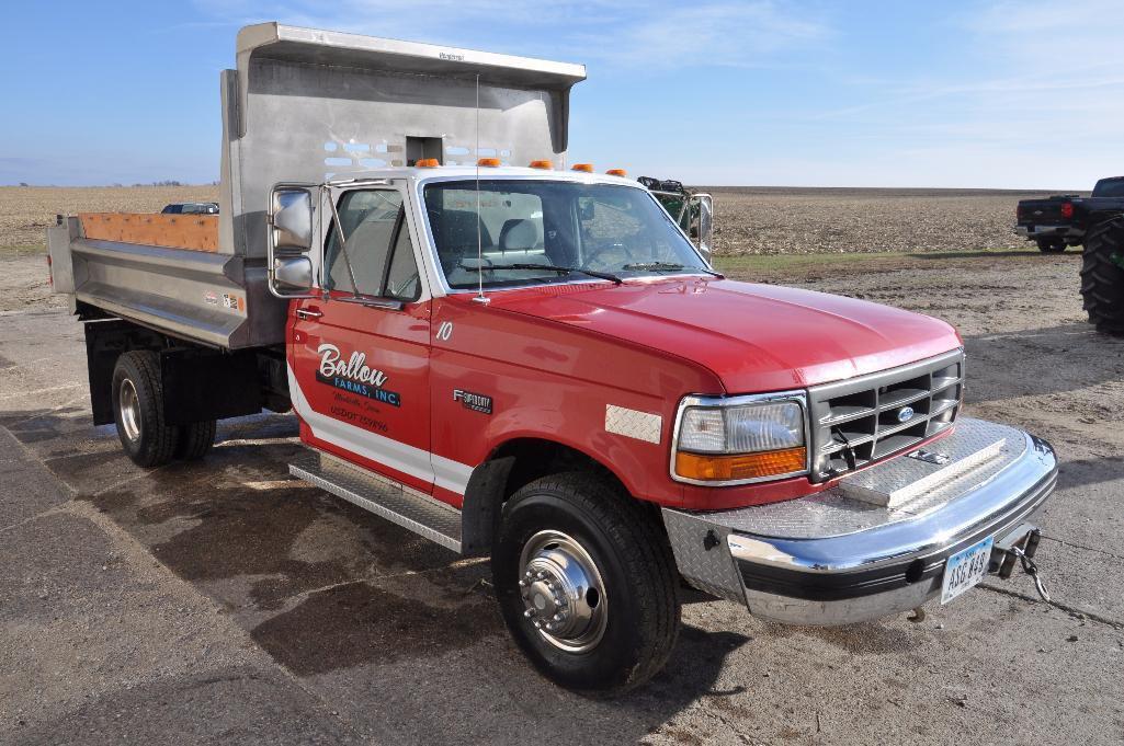 '94 Ford F-Super Duty XLT dump truck