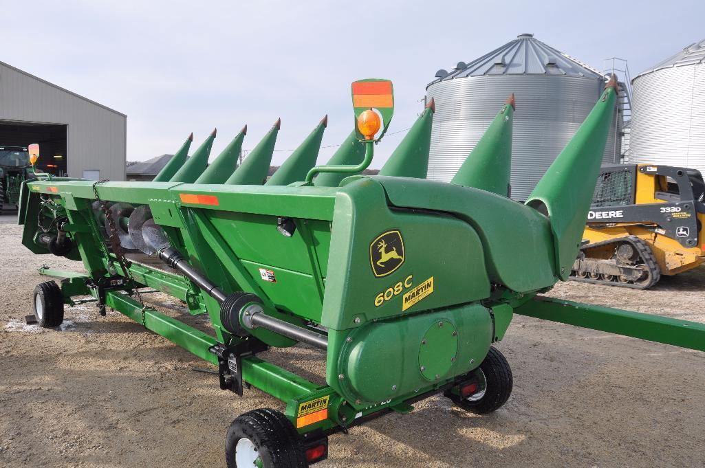 '08 JD 608C 8 row 30" corn head