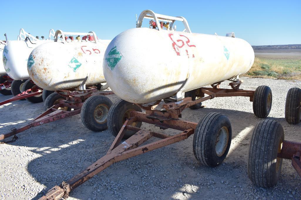 1,000 gal. NH3 tank on gear