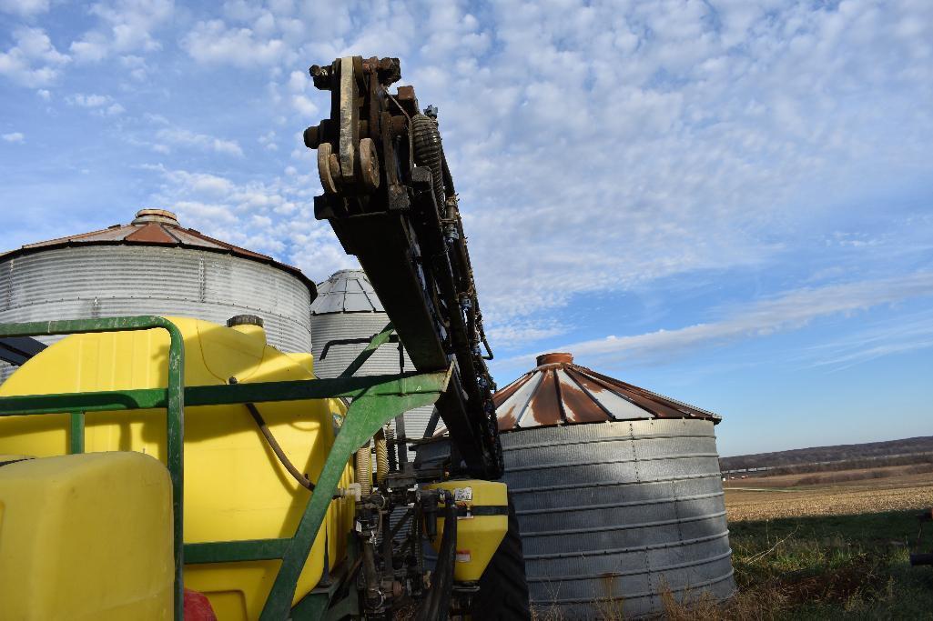 '05 Schaben 1,250 gal. pull-type sprayer