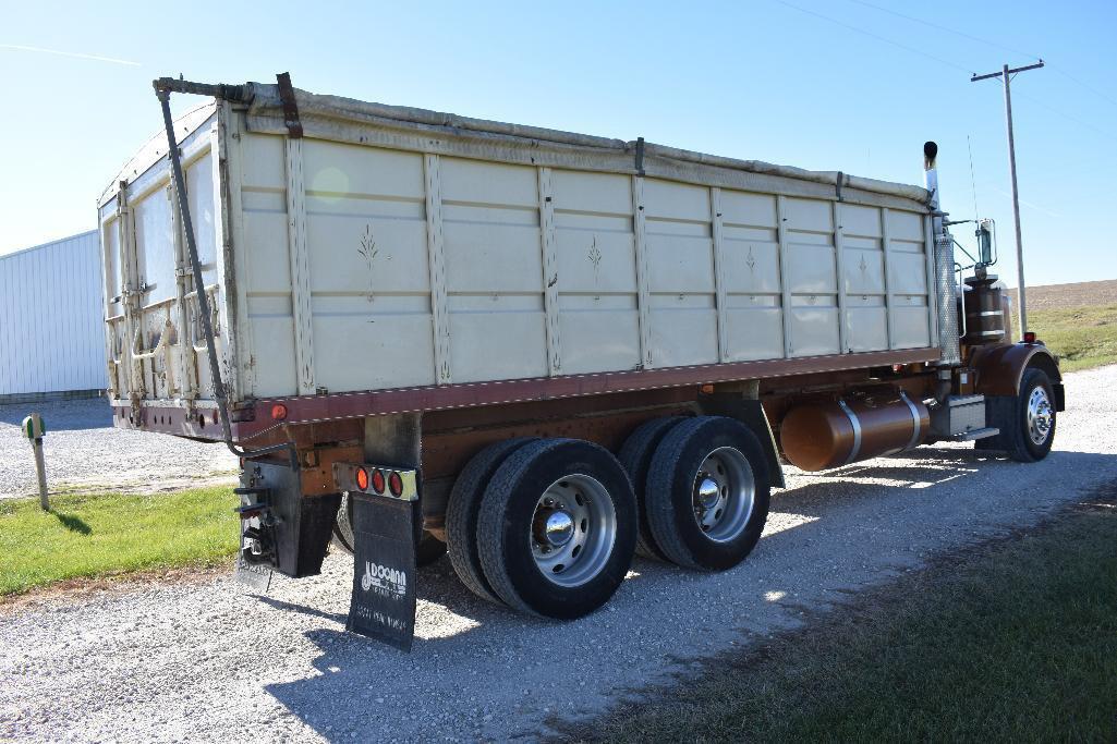 '87 Peterbilt 349 tandem axle grain truck