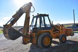 Case 680G extend-a-hoe backhoe