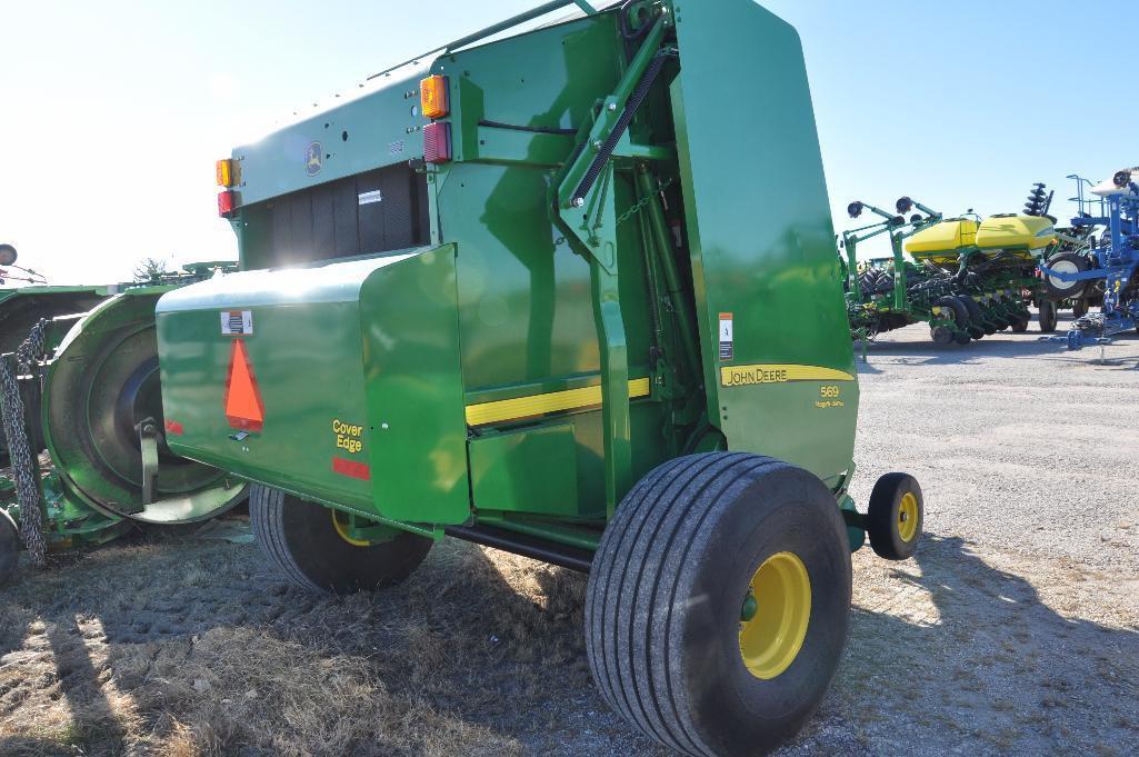 '14 JD 569 round baler