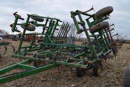 JD 960 24' field cultivator