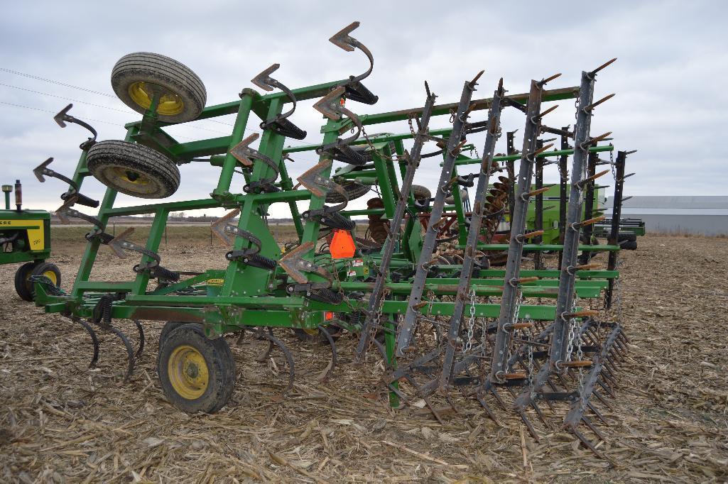 JD 960 24' field cultivator