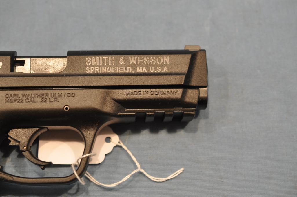 Smith and Wesson M&P 22 .22 cal semi auto pistol