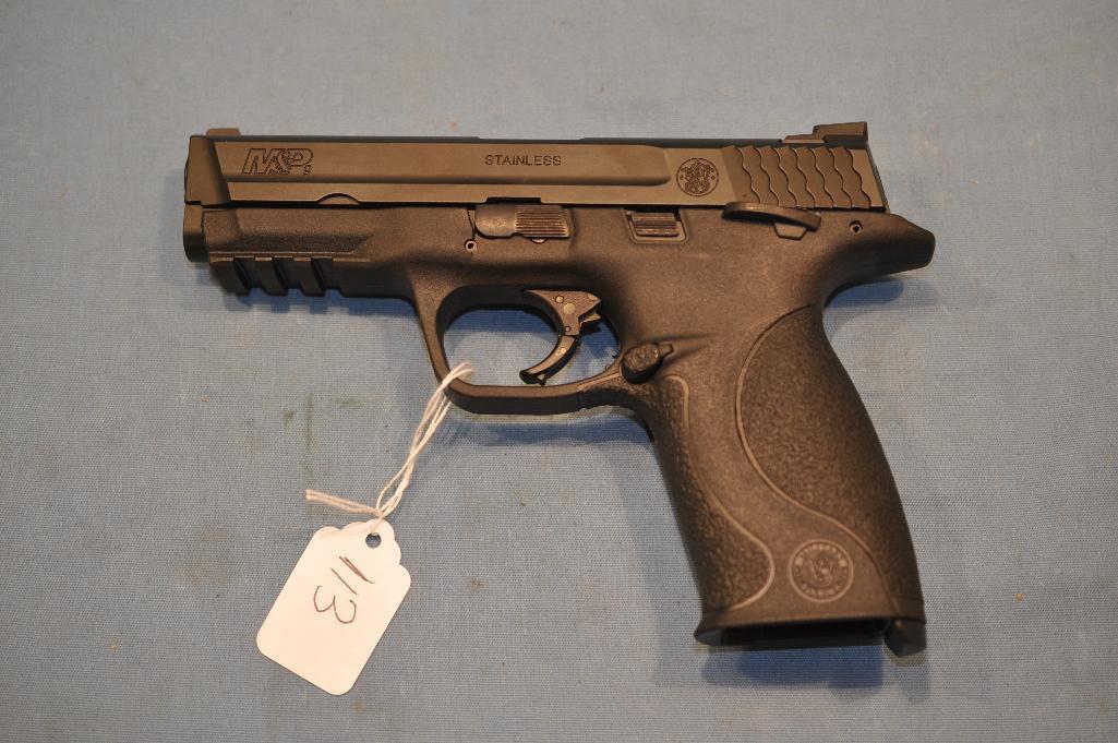 Smith and Wesson M&P 9 9mm semi auto pistol