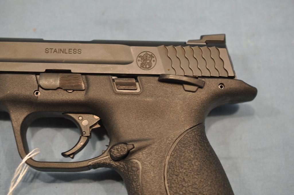 Smith and Wesson M&P 9 9mm semi auto pistol