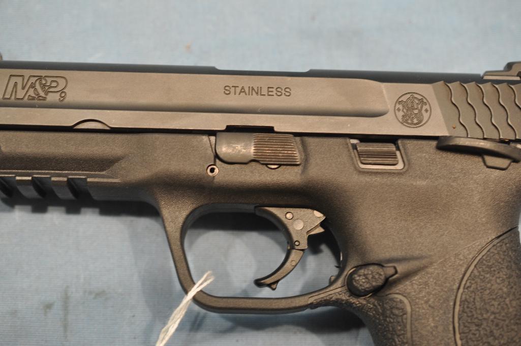 Smith and Wesson M&P 9 9mm semi auto pistol