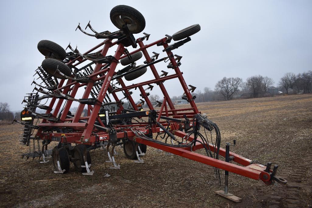 '05 Case-IH Tigermate II 28.5' field cultivator