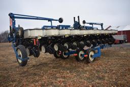 '05 Kinze 3600 12/23 planter