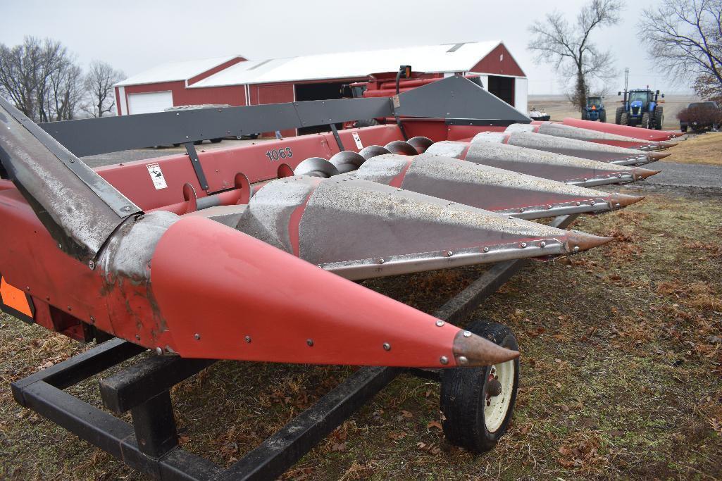 '98 Case-IH 1063 6 row 30" corn head