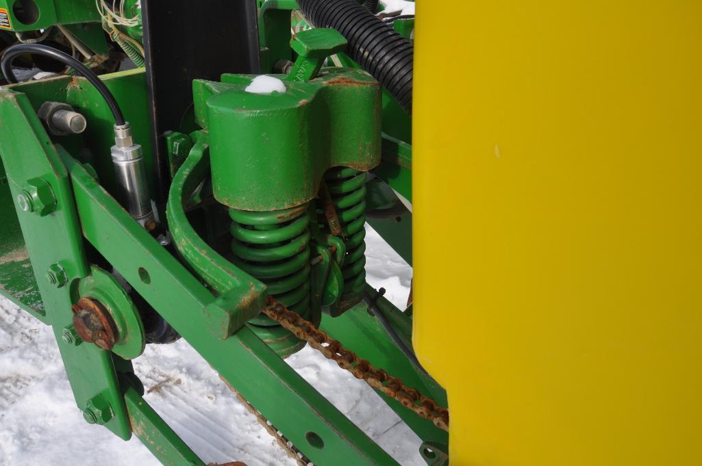 '98 JD 1770 16 row 30" planter