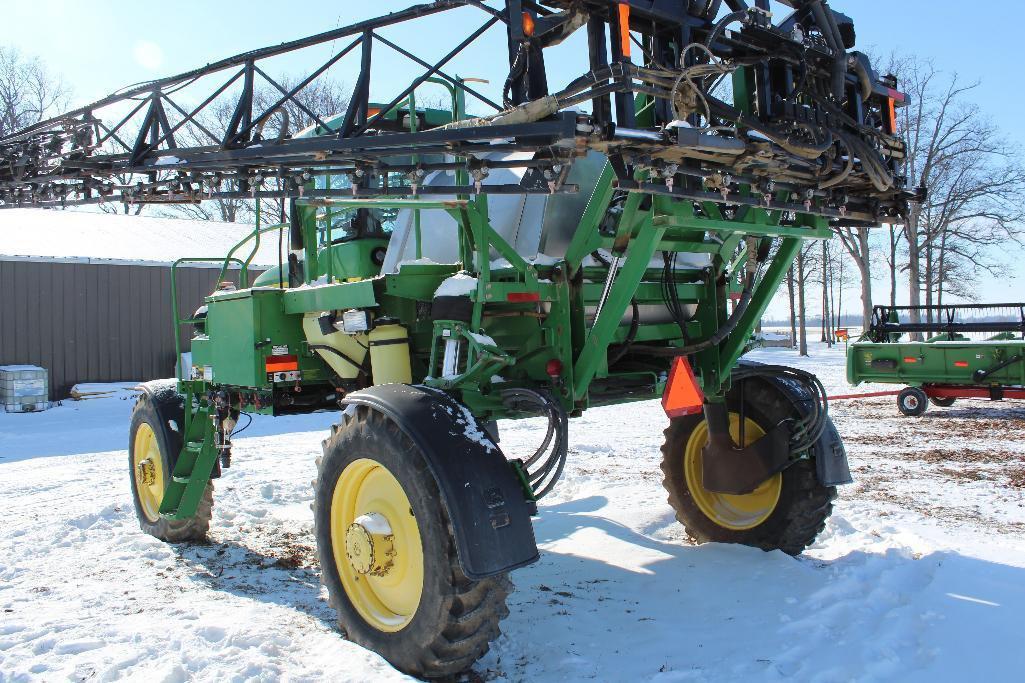 '99 JD 4700 self-propelled sprayer