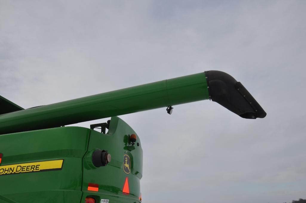 '12 JD S670 4wd combine